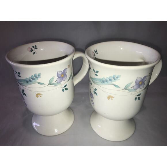 Pfaltzgraff USA, Set of 2 Footed Pedestal Tea/Coffee Mugs/Cups April Violets - Picture 2 of 9